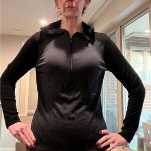 Smartwool Women's Black Quarter-Zip Sweatshirt Base layer